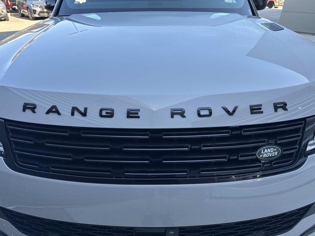 Certified 2025 Land Rover Range Rover Sport Dynamic SE AWD/4WD image 11