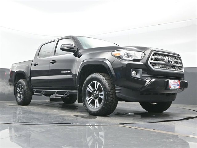 Used 2017 Toyota Tacoma SR5 image 27