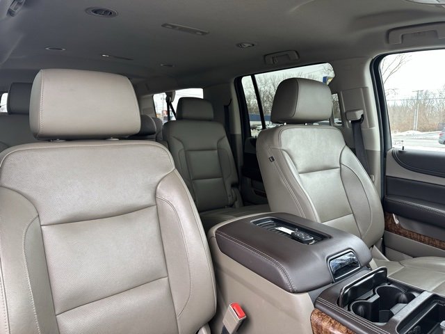 Used 2020 Chevrolet Suburban Premier image 9