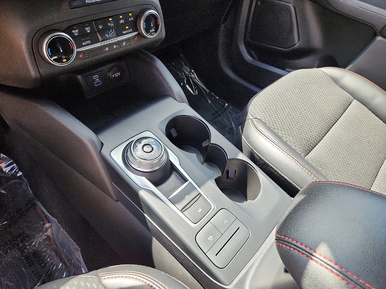 Used 2023 Ford Escape ST-Line image 19