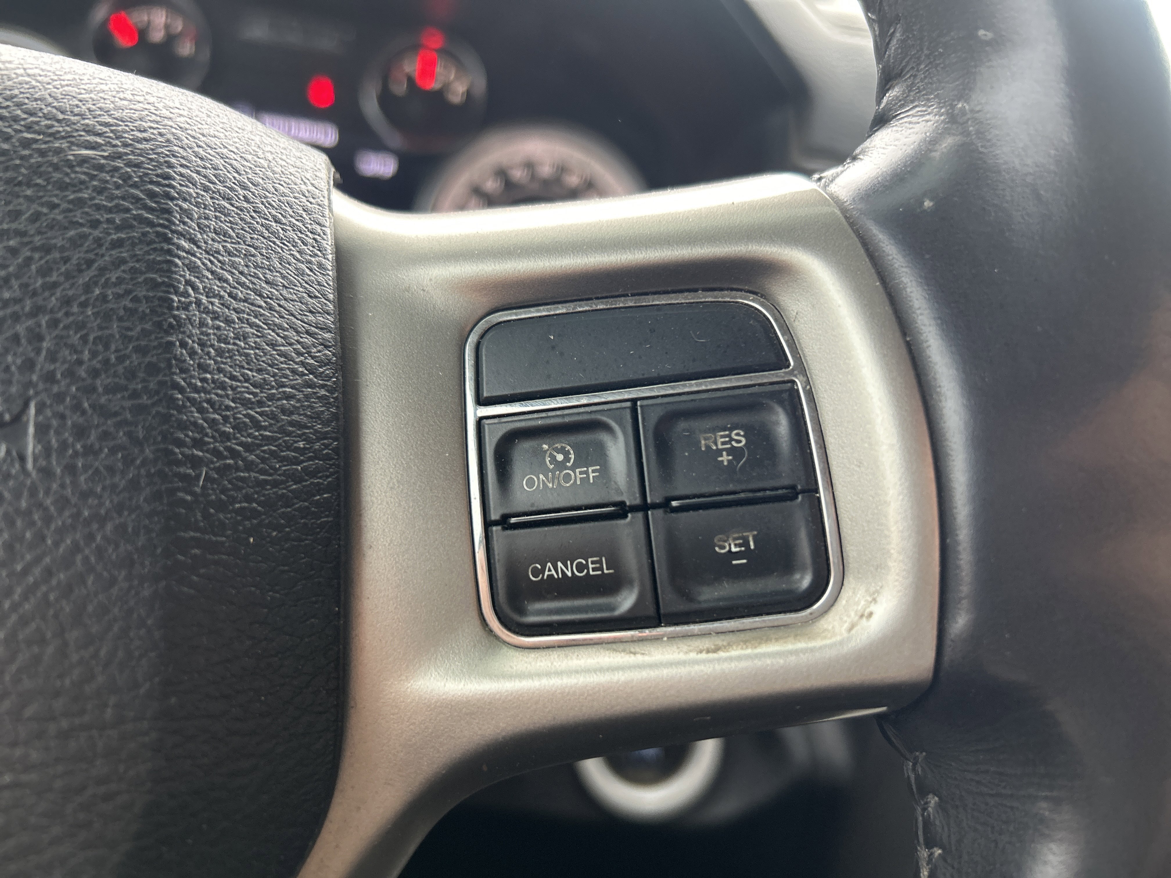 Used 2013 RAM 2500 Laramie w/ Convenience Group image 18