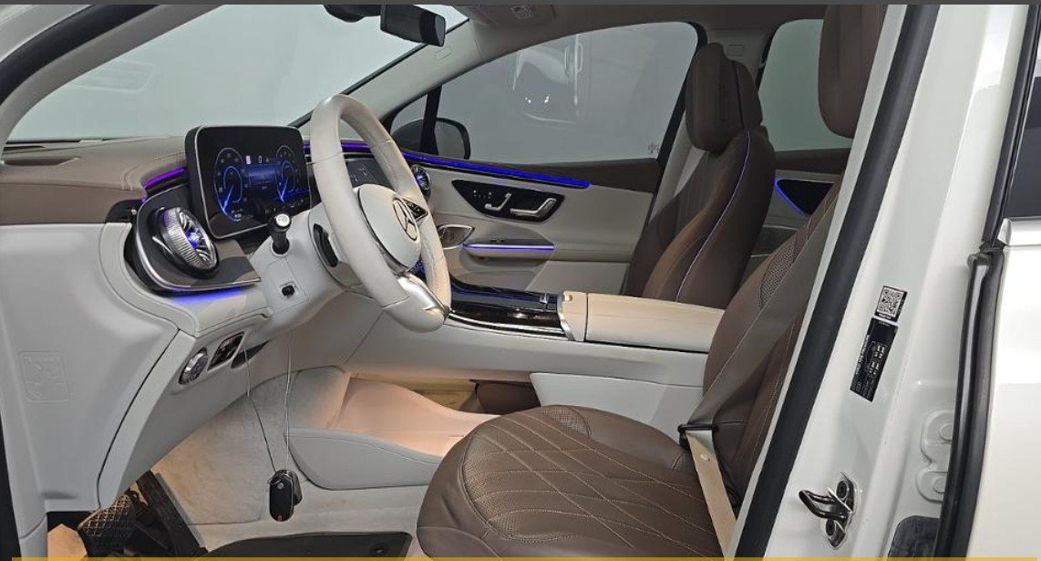 Used 2023 Mercedes-Benz EQE 500 4MATIC SUV image 4
