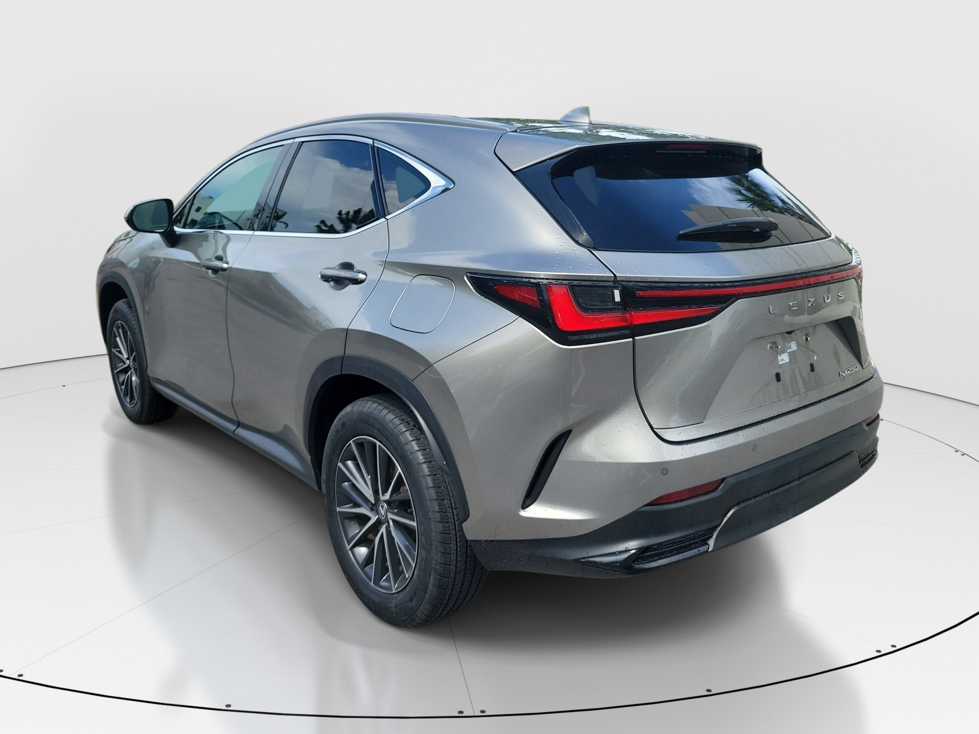 Certified 2024 Lexus NX 250 FWD image 4