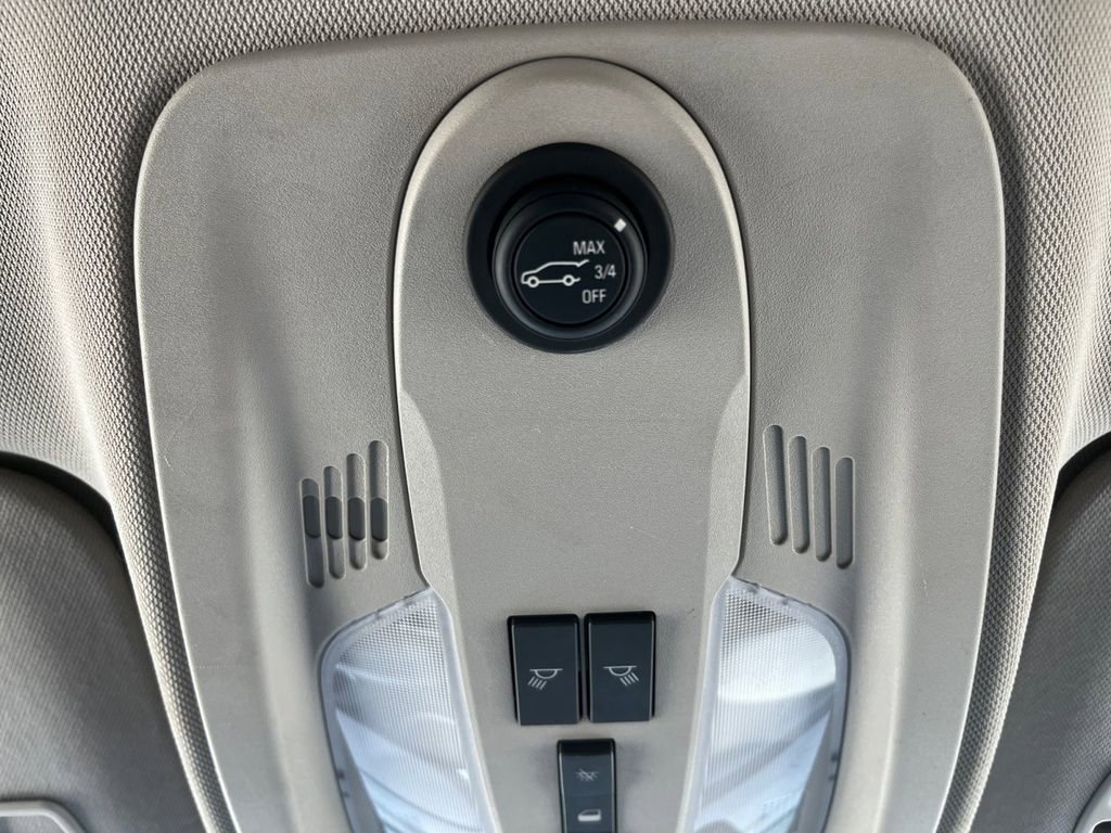 Used 2017 Chevrolet Equinox LT w/ Convenience Package image 7