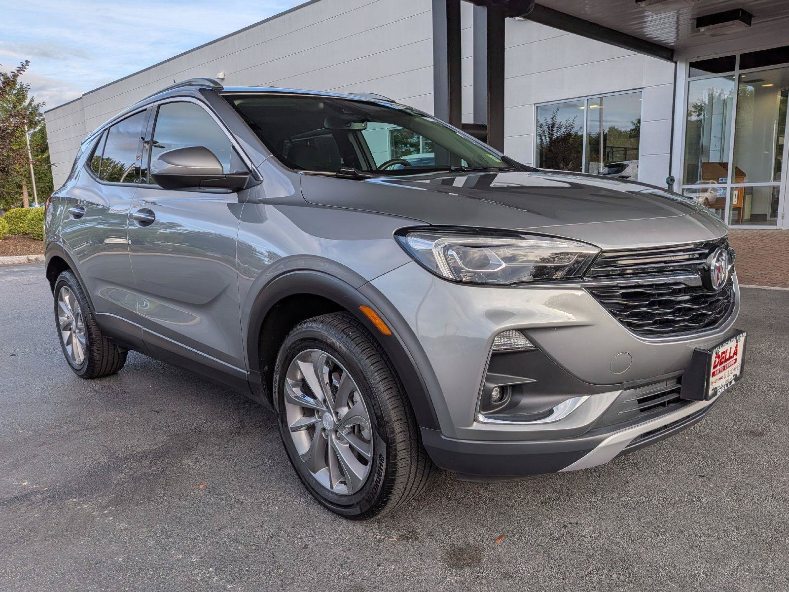 Used 2023 Buick Encore GX Essence w/ Experience Buick Package AWD/4WD image 3