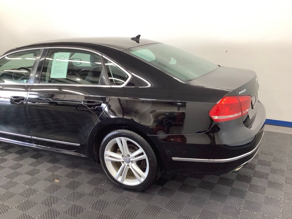 Used 2013 Volkswagen Passat TDI SEL Premium FWD image 3