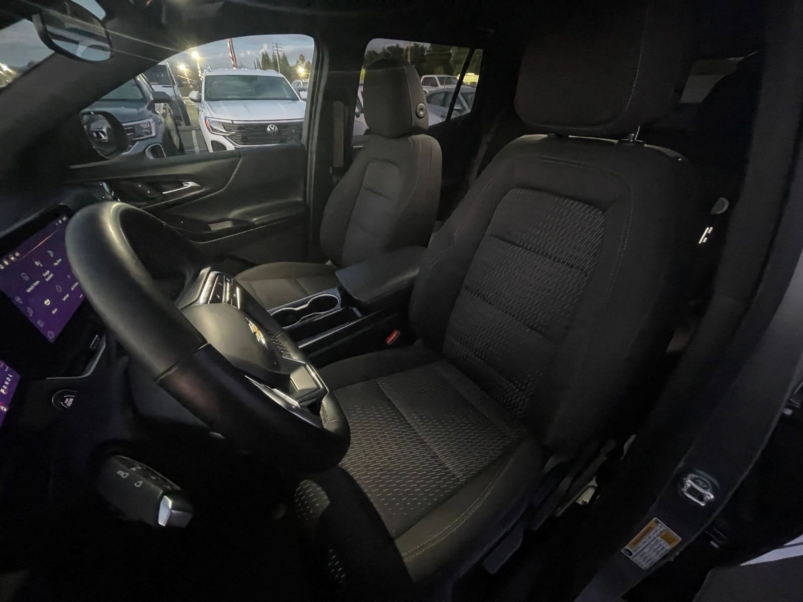 Used 2025 Chevrolet Equinox LT image 36