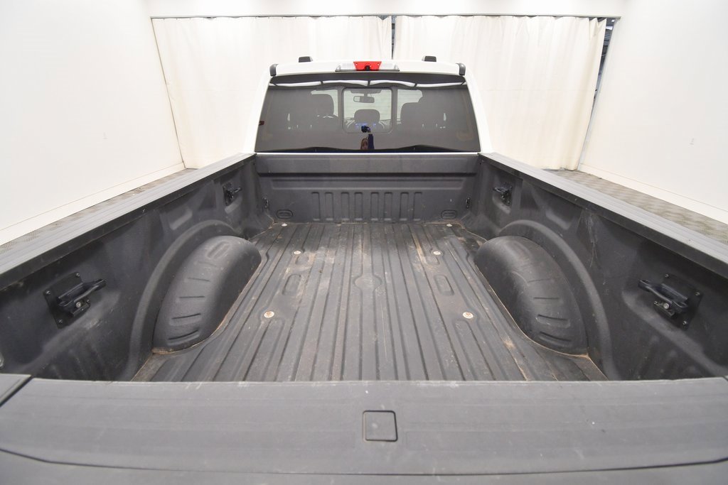 Used 2022 Ford F350 Lariat image 7