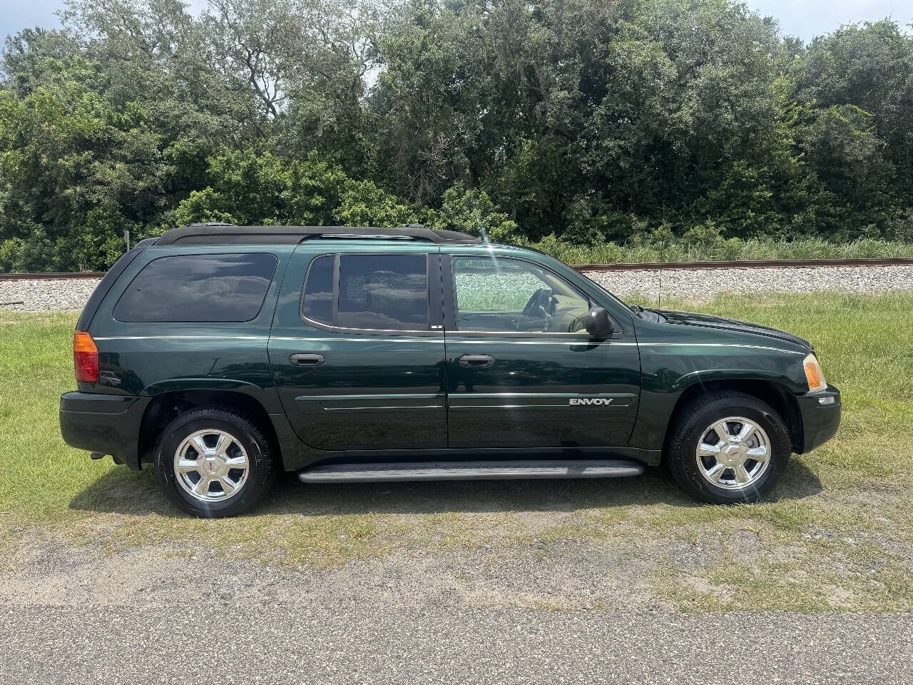Used 2003 GMC Envoy XL SLE w/ 1SB Preferred Equipment Group RWD image 6