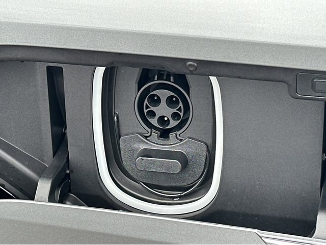 New 2026 Cadillac Lyriq Premium Sport w/ LPO, Floor Liner Package AWD/4WD image 17