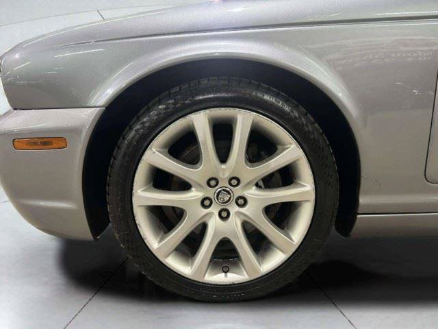 Used 2008 Jaguar XJ8 RWD image 47