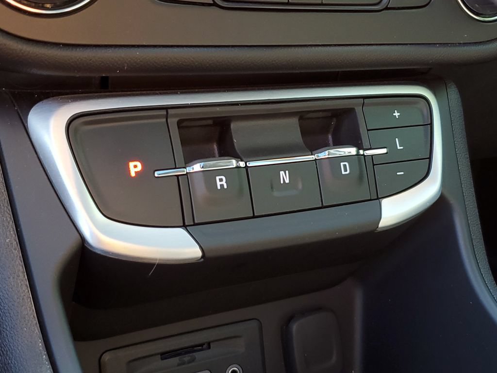 Used 2024 GMC Terrain SLT w/ LPO, Floor Liner Package AWD/4WD image 26