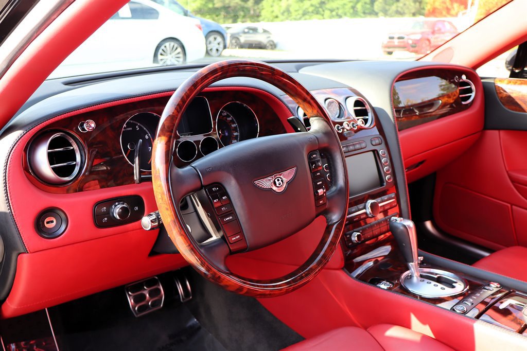 Used 2006 Bentley Flying Spur Flying Spur AWD/4WD image 16