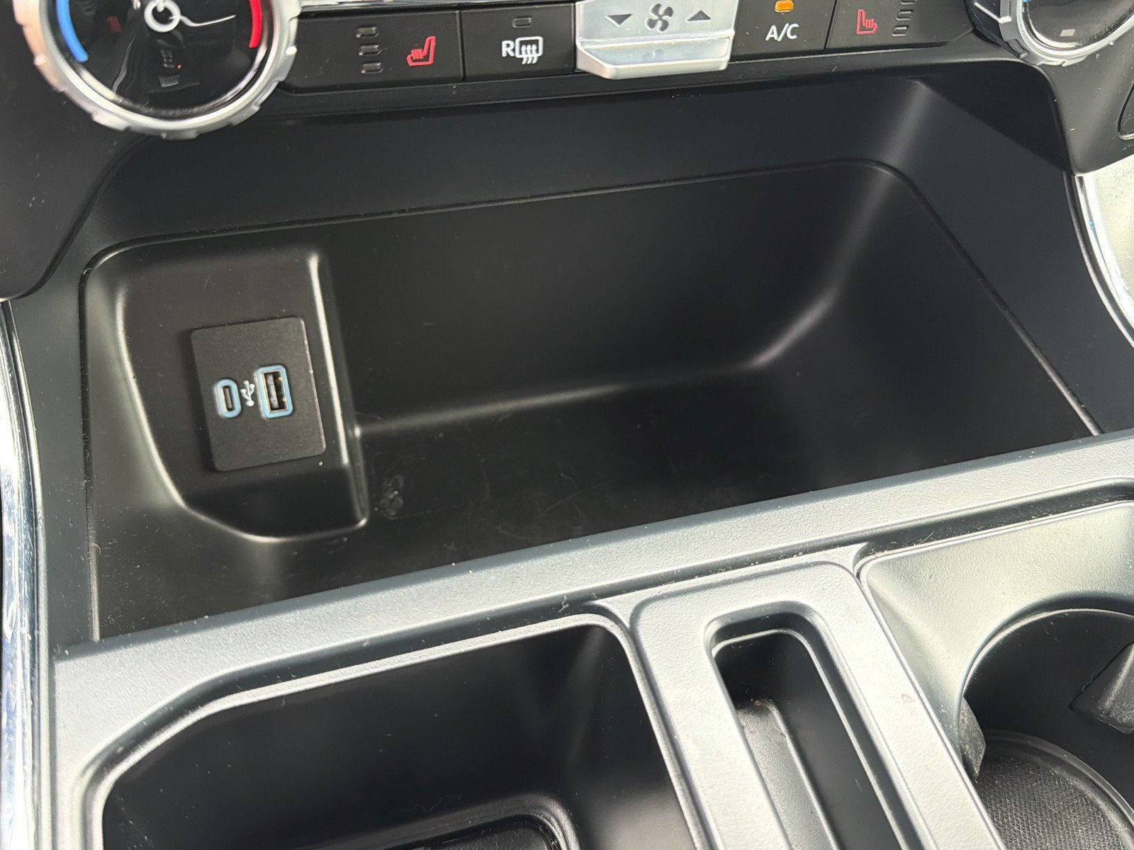 Used 2023 Ford F150 Lightning XLT AWD/4WD image 33