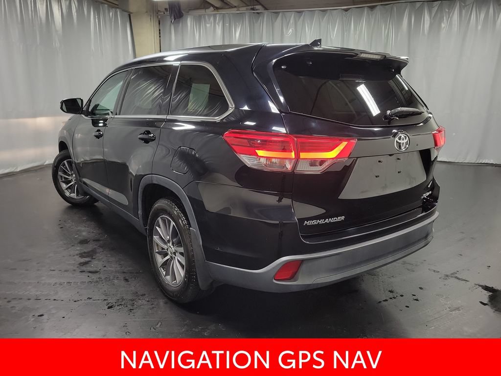 Used 2019 Toyota Highlander XLE AWD/4WD image 6