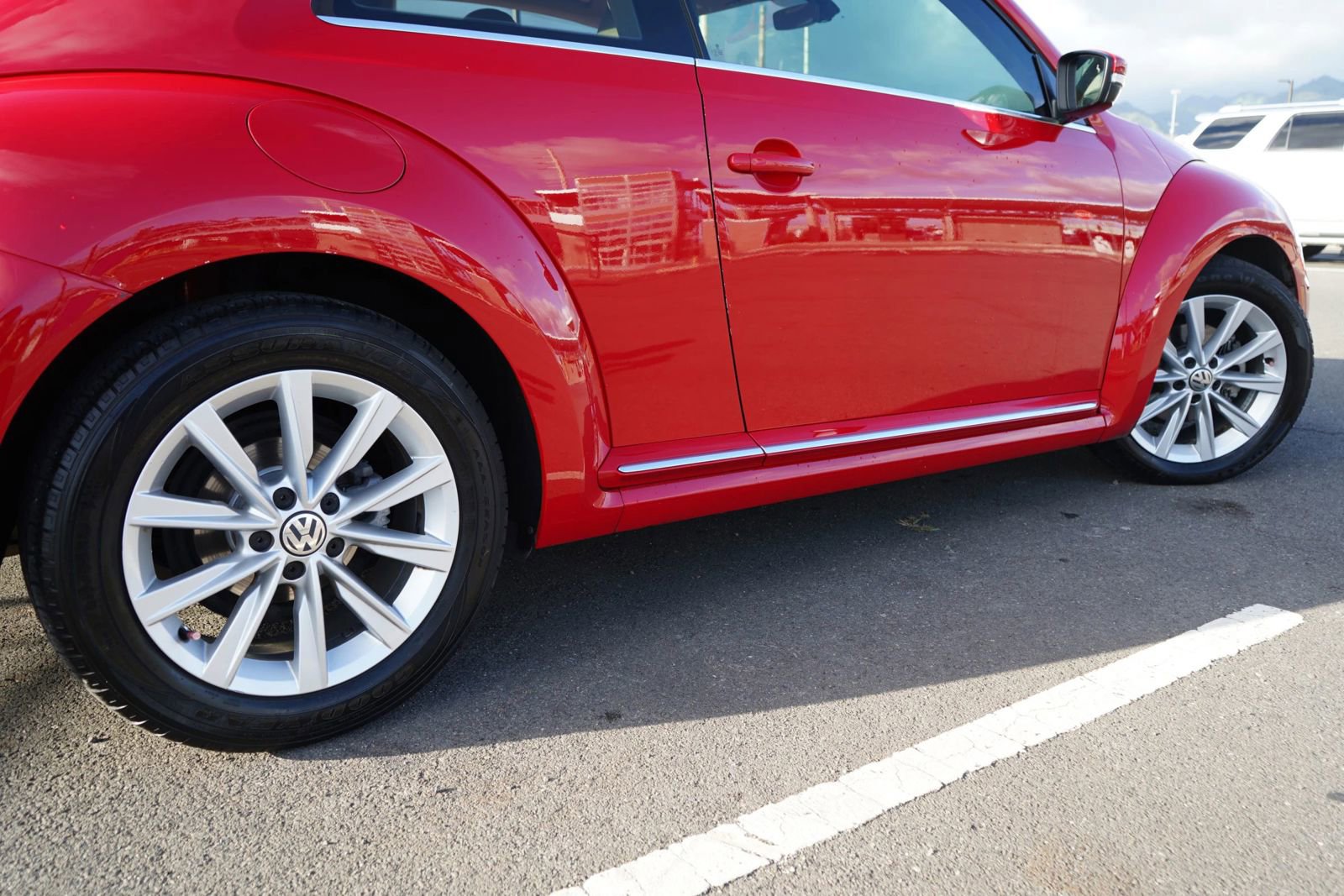 Used 2019 Volkswagen Beetle 2.0T SE image 7