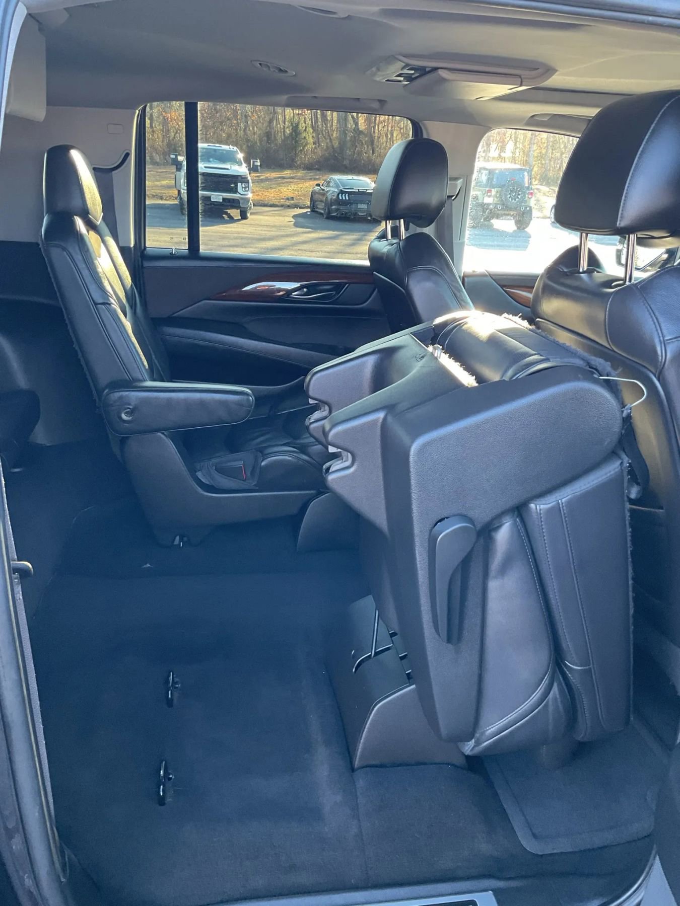 Used 2016 Cadillac Escalade ESV Premium image 54