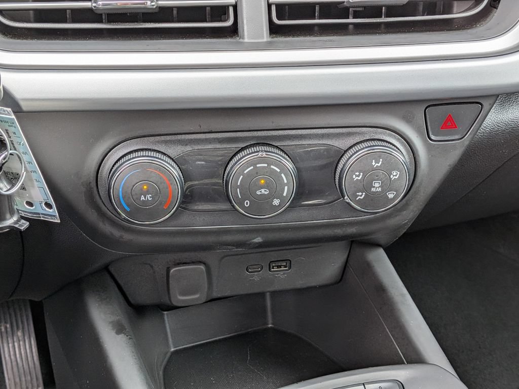 Used 2025 Chevrolet Trax LS FWD image 17