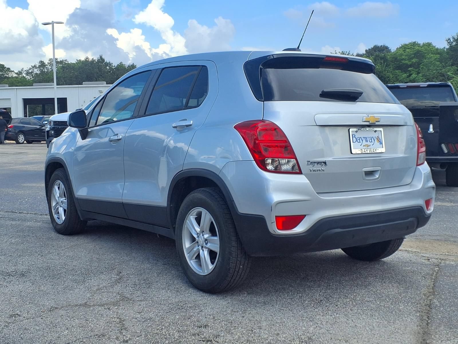 Used 2022 Chevrolet Trax LS w/ Tint and Cruise Package FWD image 23