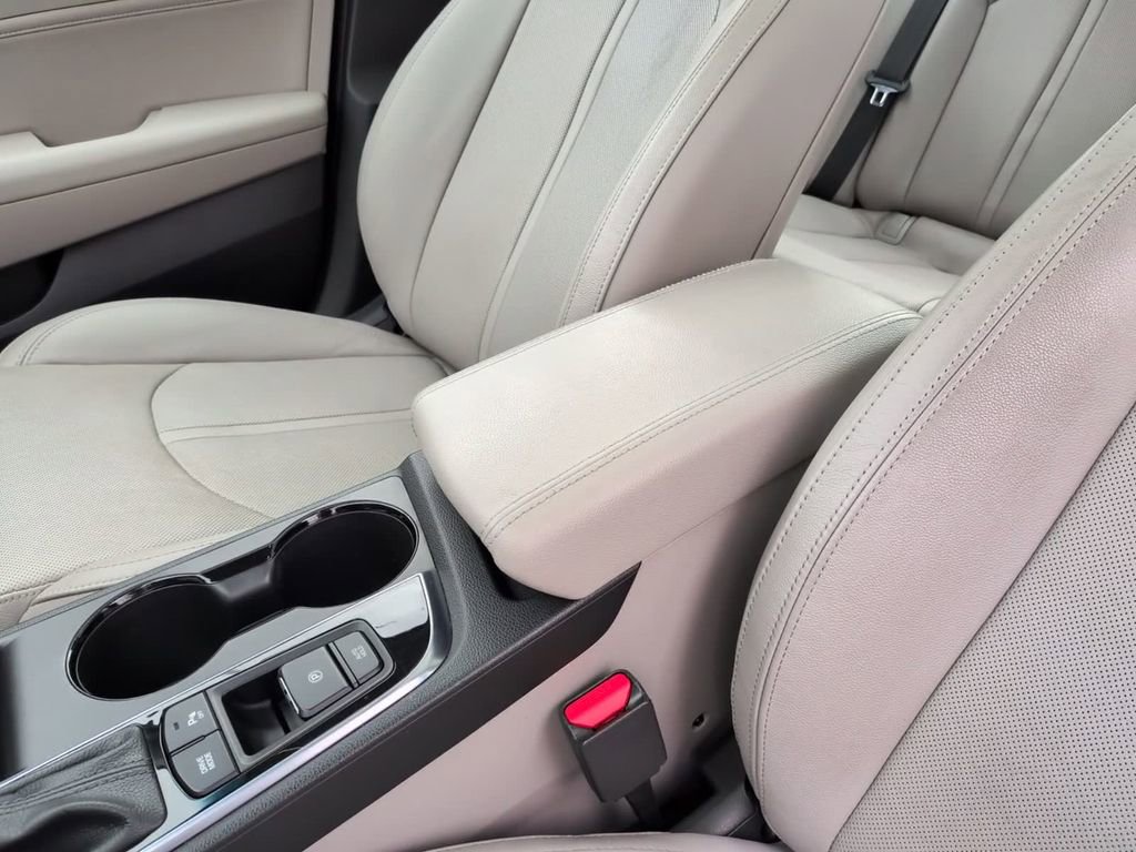Used 2016 Hyundai Sonata Limited w/ Option Group 05 image 30