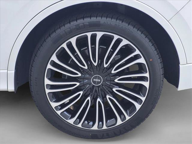 Used 2023 Lincoln Aviator Black Label w/ Dynamic Handling Package AWD/4WD image 25