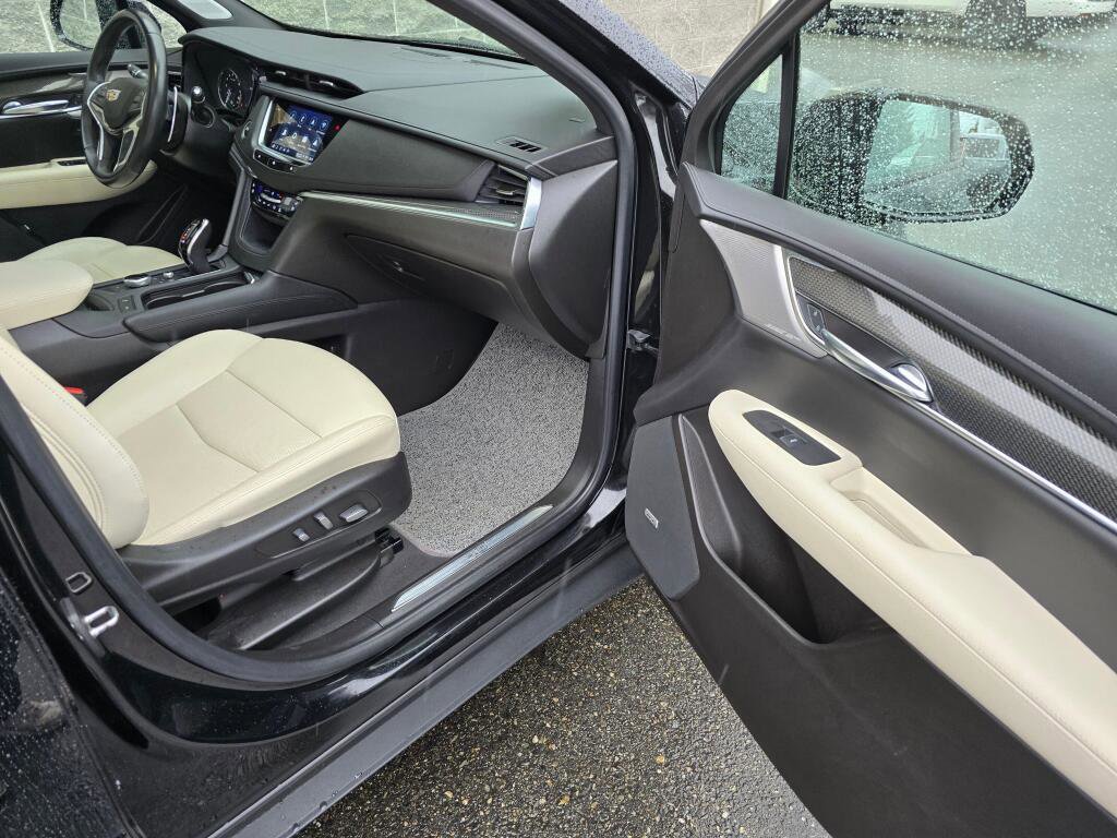 Used 2021 Cadillac XT5 Sportv w/ LPO, Floor Liner Package image 17