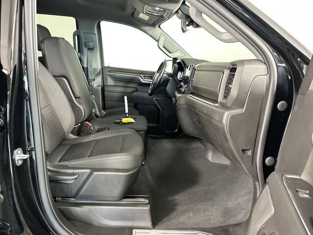 Used 2022 Chevrolet Silverado 1500 LT AWD/4WD image 28