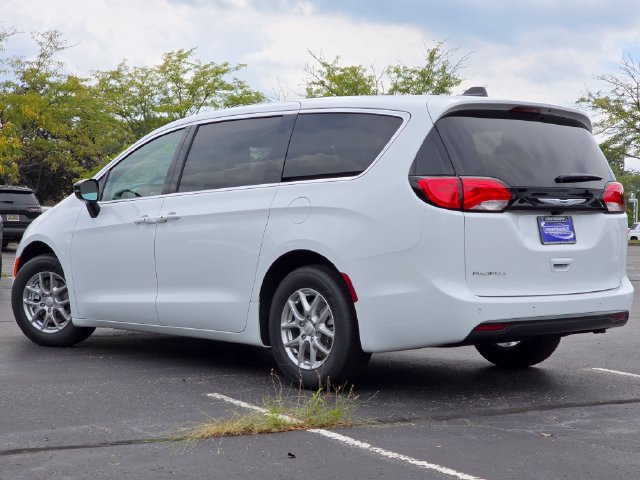 New 2027 Chrysler Pacifica LX FWD image 23