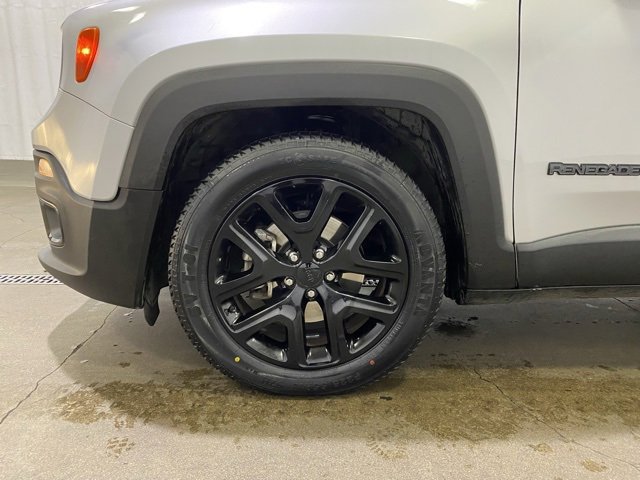 Used 2018 Jeep Renegade Altitude image 23