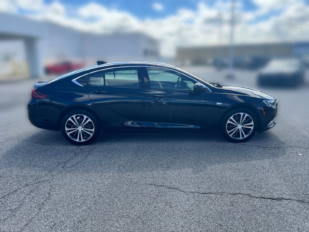 Used 2018 Buick Regal Preferred w/ Driver Confidence Package #1 FWD image 9