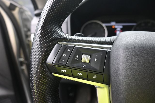 Used 2024 Mitsubishi Outlander SE FWD image 17