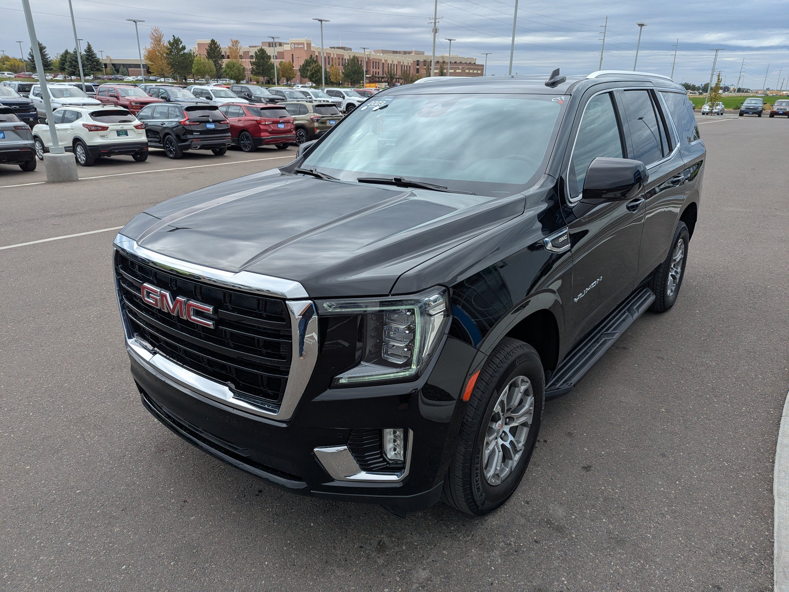 Certified 2023 GMC Yukon SLE w/ Gmc Pro Safety Plus Package AWD/4WD image 7