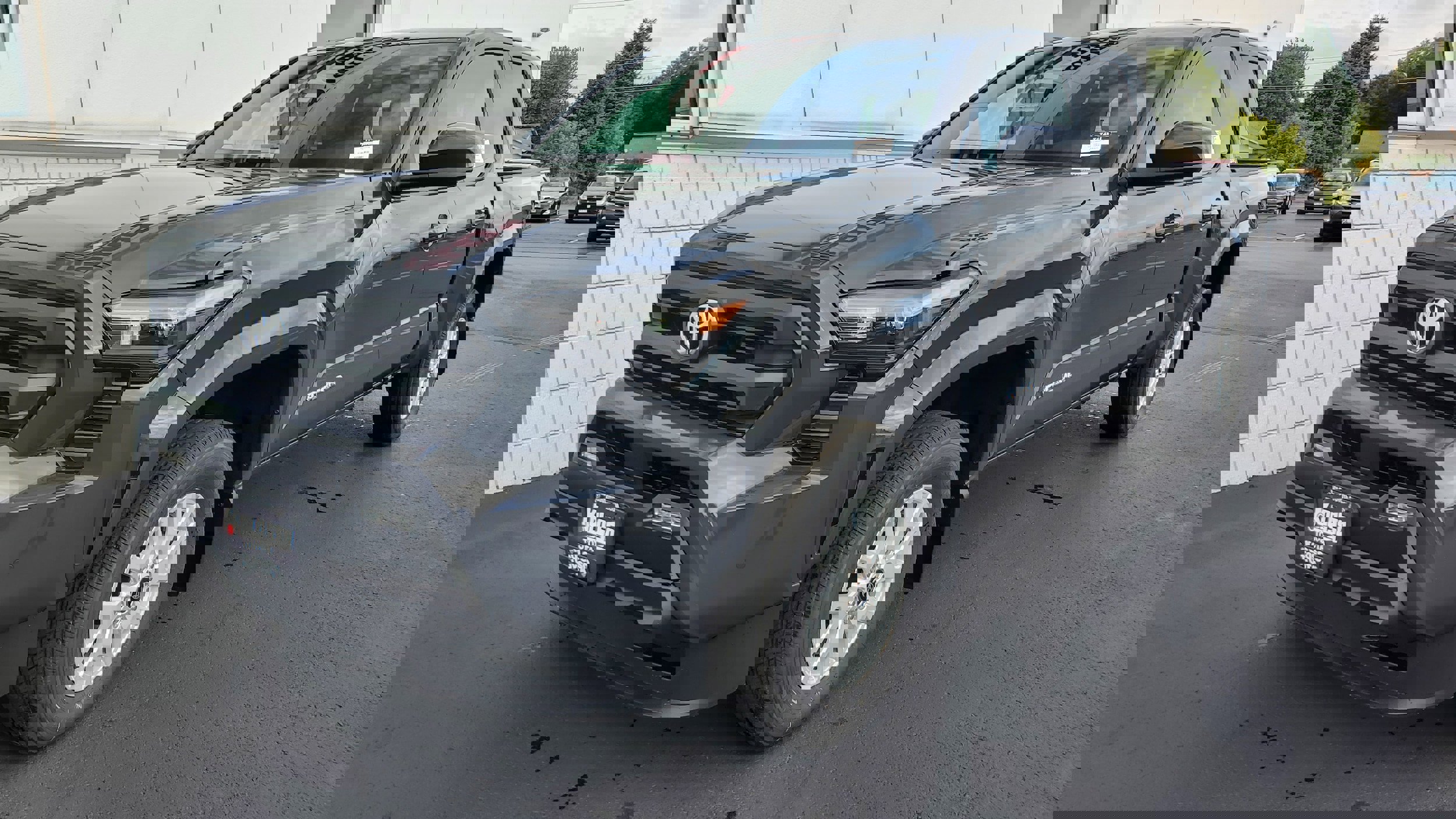 New 2025 Toyota Tacoma SR5
