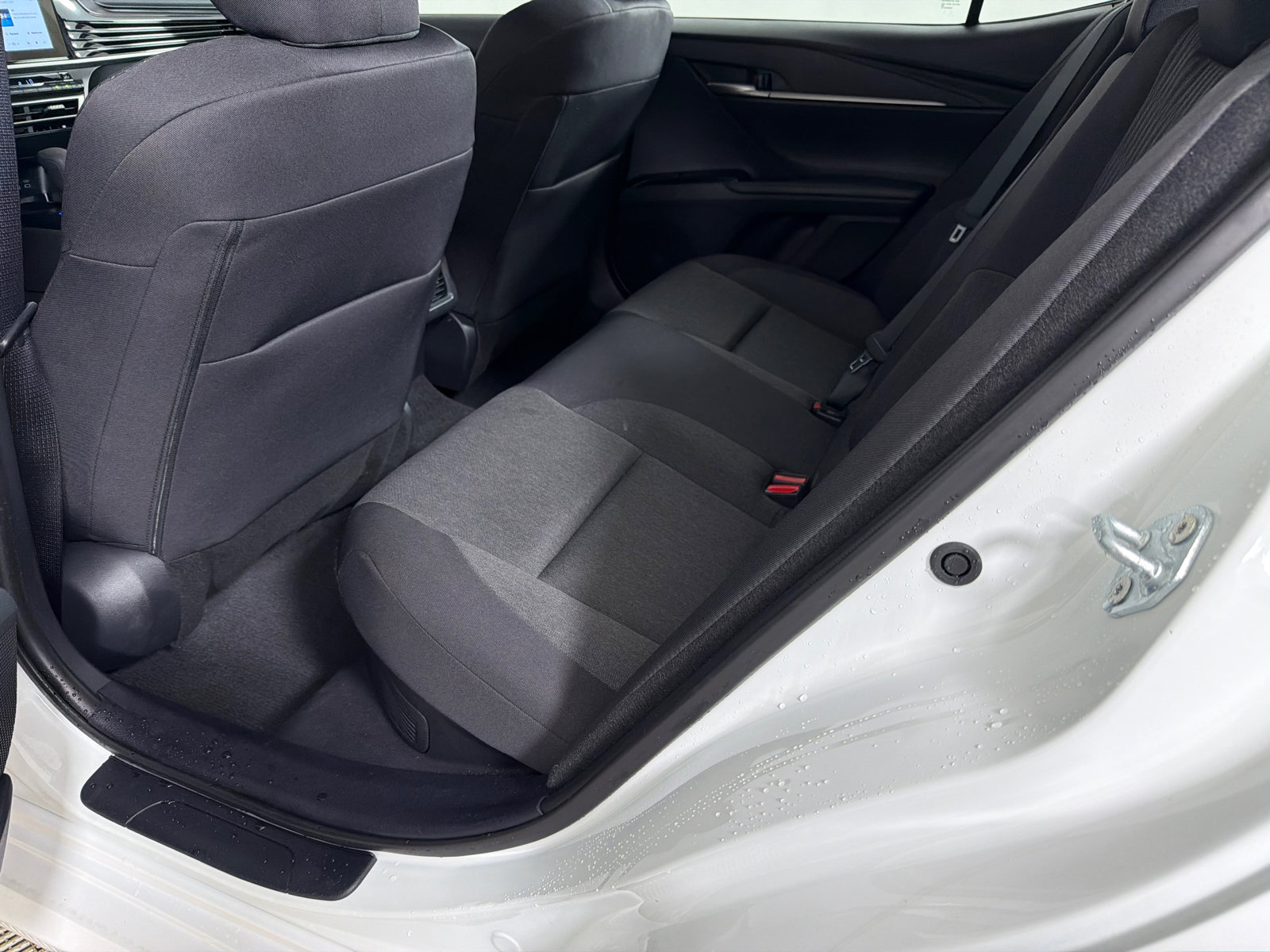 Used 2025 Toyota Camry LE w/ Convenience Package FWD image 20