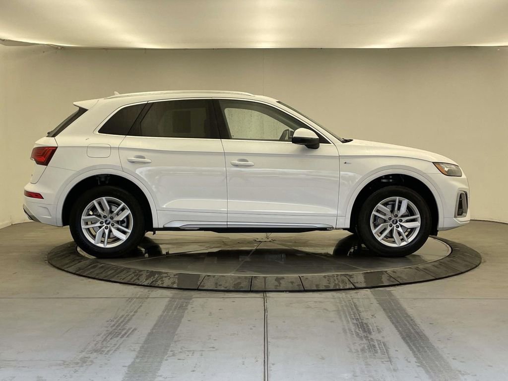 Certified 2023 Audi Q5 2.0T Premium w/ Convenience Package AWD/4WD image 8