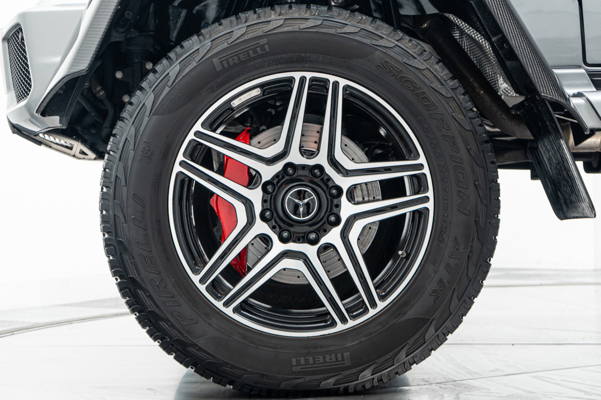 Used 2018 Mercedes-Benz G 550 Squared image 10
