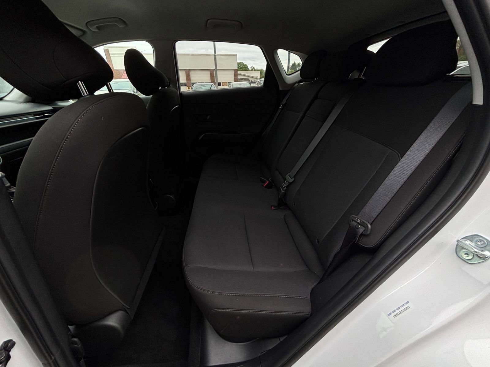 Used 2025 Hyundai Kona SEL image 28