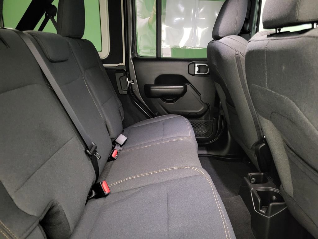 Used 2025 Jeep Wrangler Sport S image 37