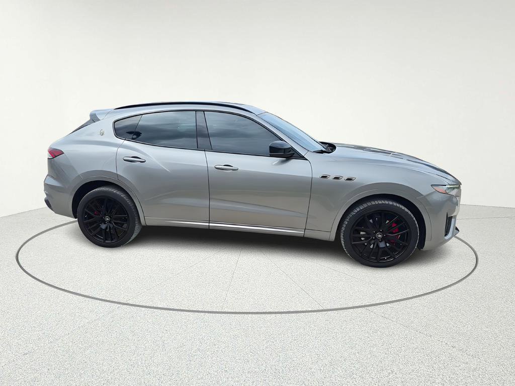 Used 2021 Maserati Levante AWD/4WD image 8