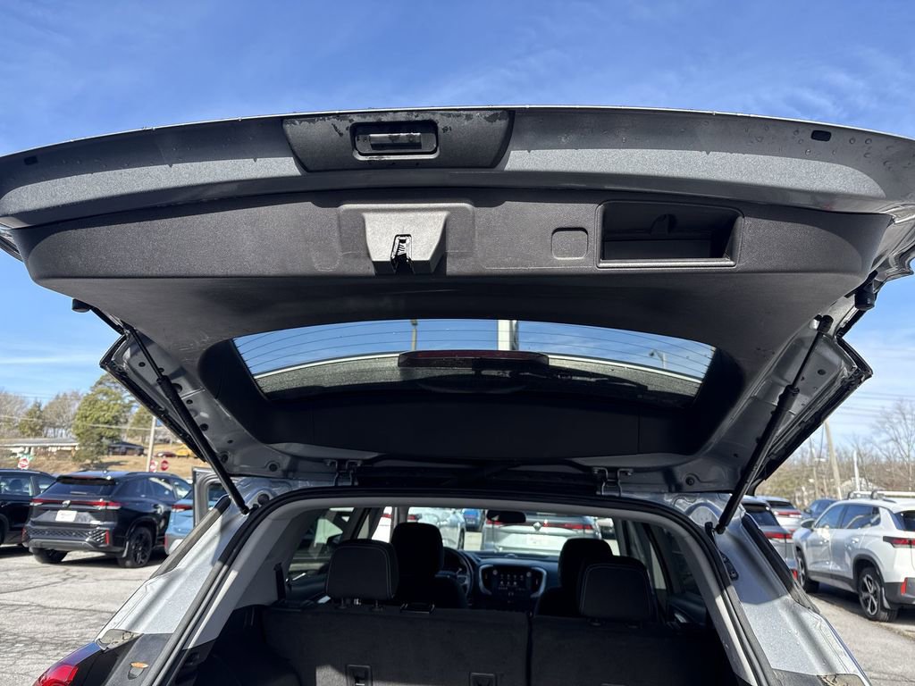 Used 2024 GMC Terrain SLE image 38