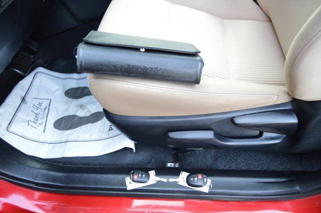 Used 2014 Toyota RAV4 XLE AWD/4WD image 32