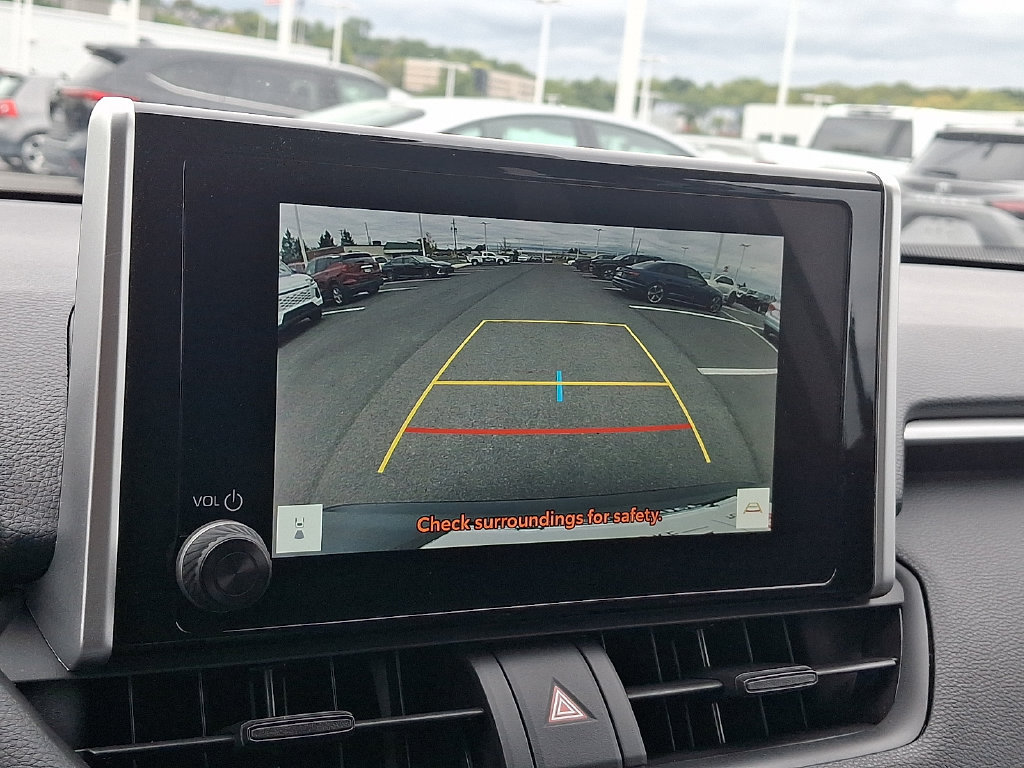 Certified 2025 Toyota RAV4 XLE AWD/4WD image 17