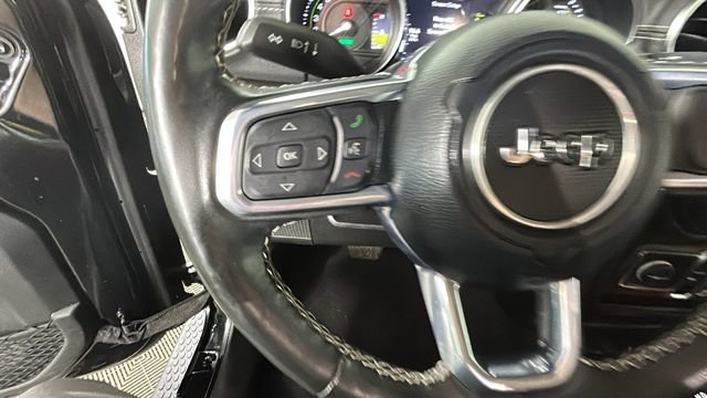 Used 2023 Jeep Wrangler Unlimited Sahara w/ Cold Weather Group AWD/4WD image 15