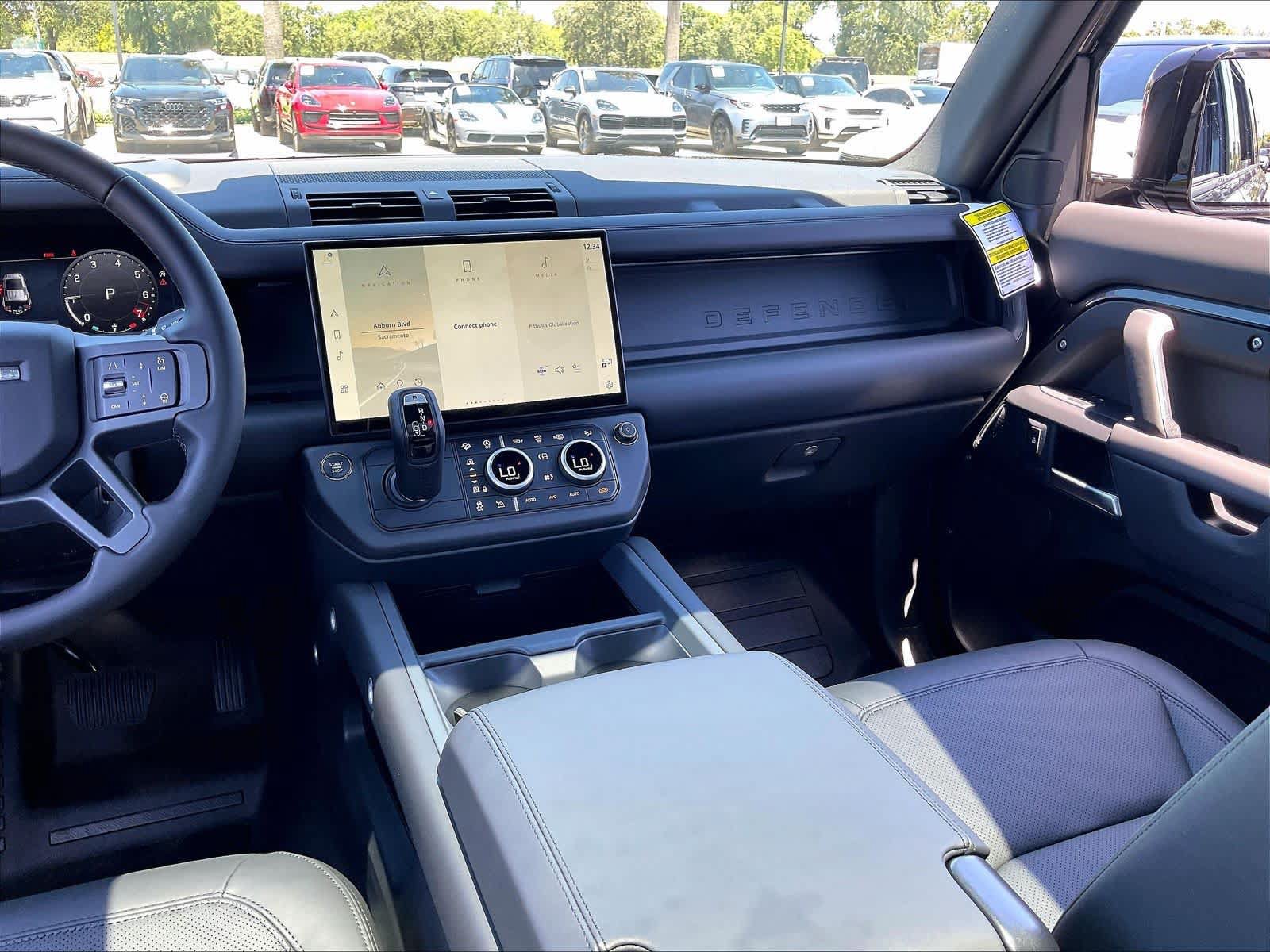 New 2026 Land Rover Defender 110 X-Dynamic SE AWD/4WD image 9