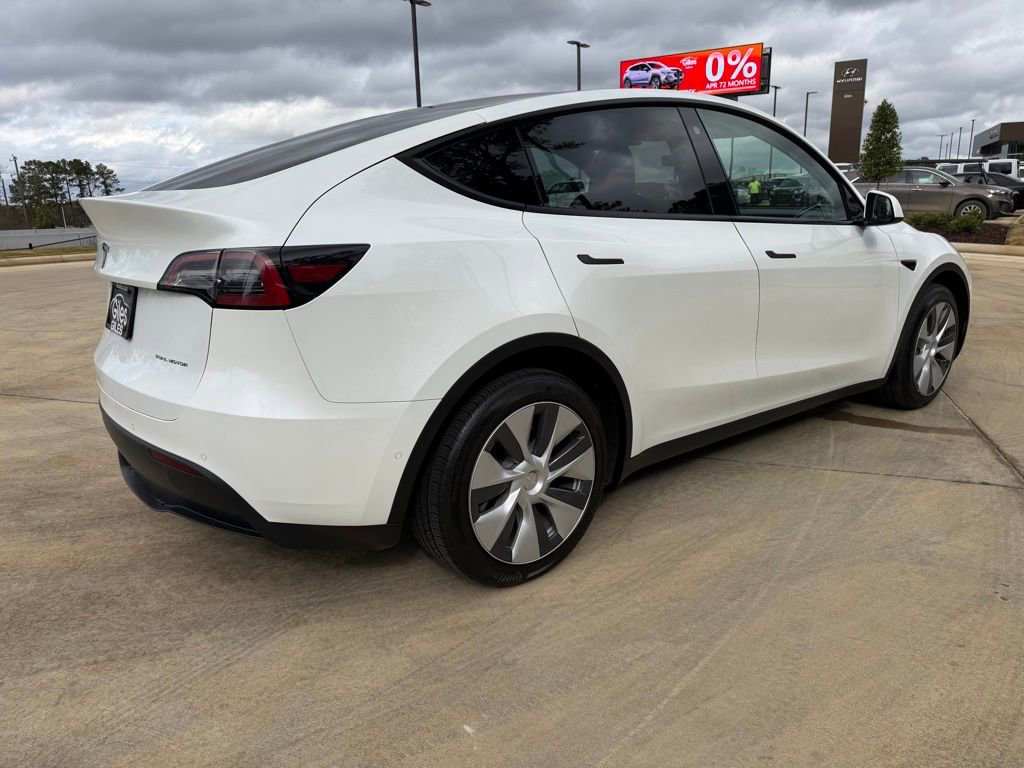 Used 2022 Tesla Model Y Long Range image 5