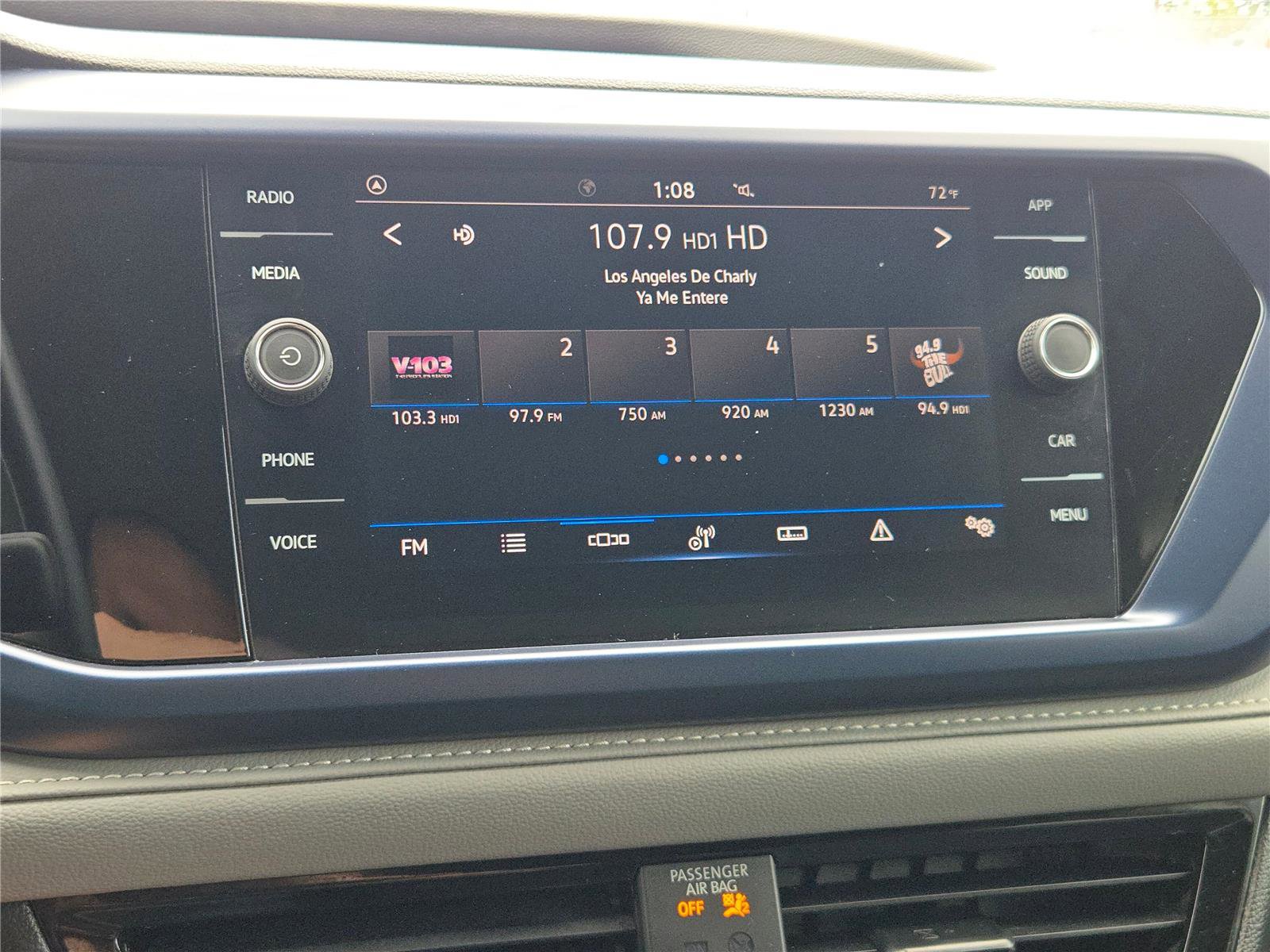 Used 2024 Volkswagen Taos SE FWD image 19