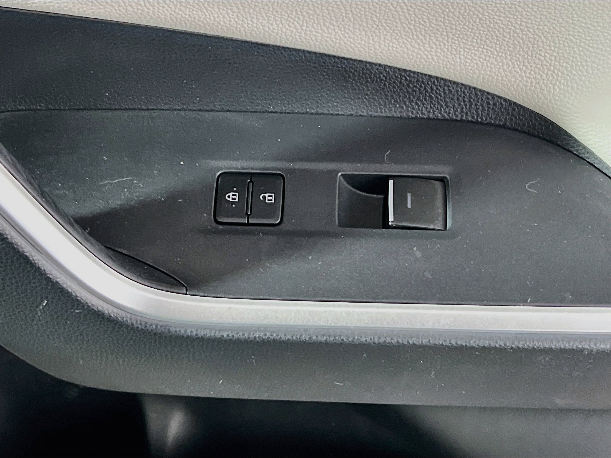 Used 2024 Toyota RAV4 Limited w/ Advanced Technology Package AWD/4WD image 31