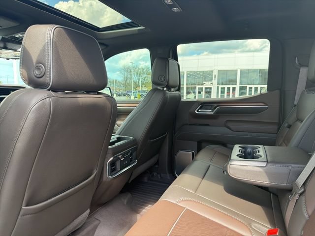 Used 2024 GMC Sierra 1500 Denali w/ Technology Package AWD/4WD image 42