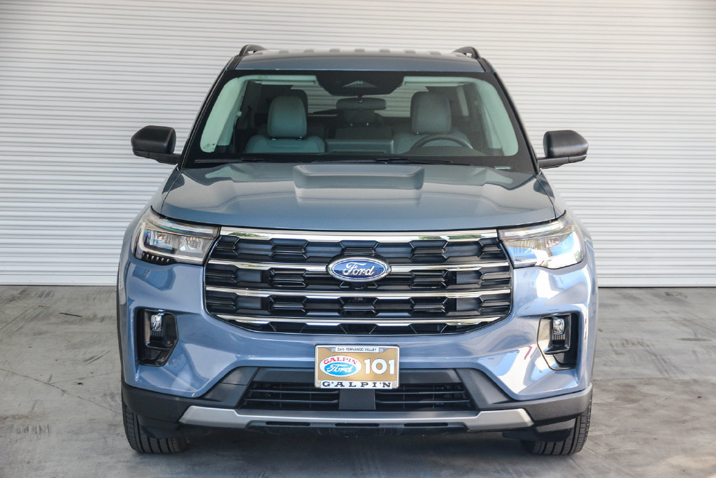 Certified 2026 Ford Explorer Active w/ Active Comfort Package AWD/4WD image 2