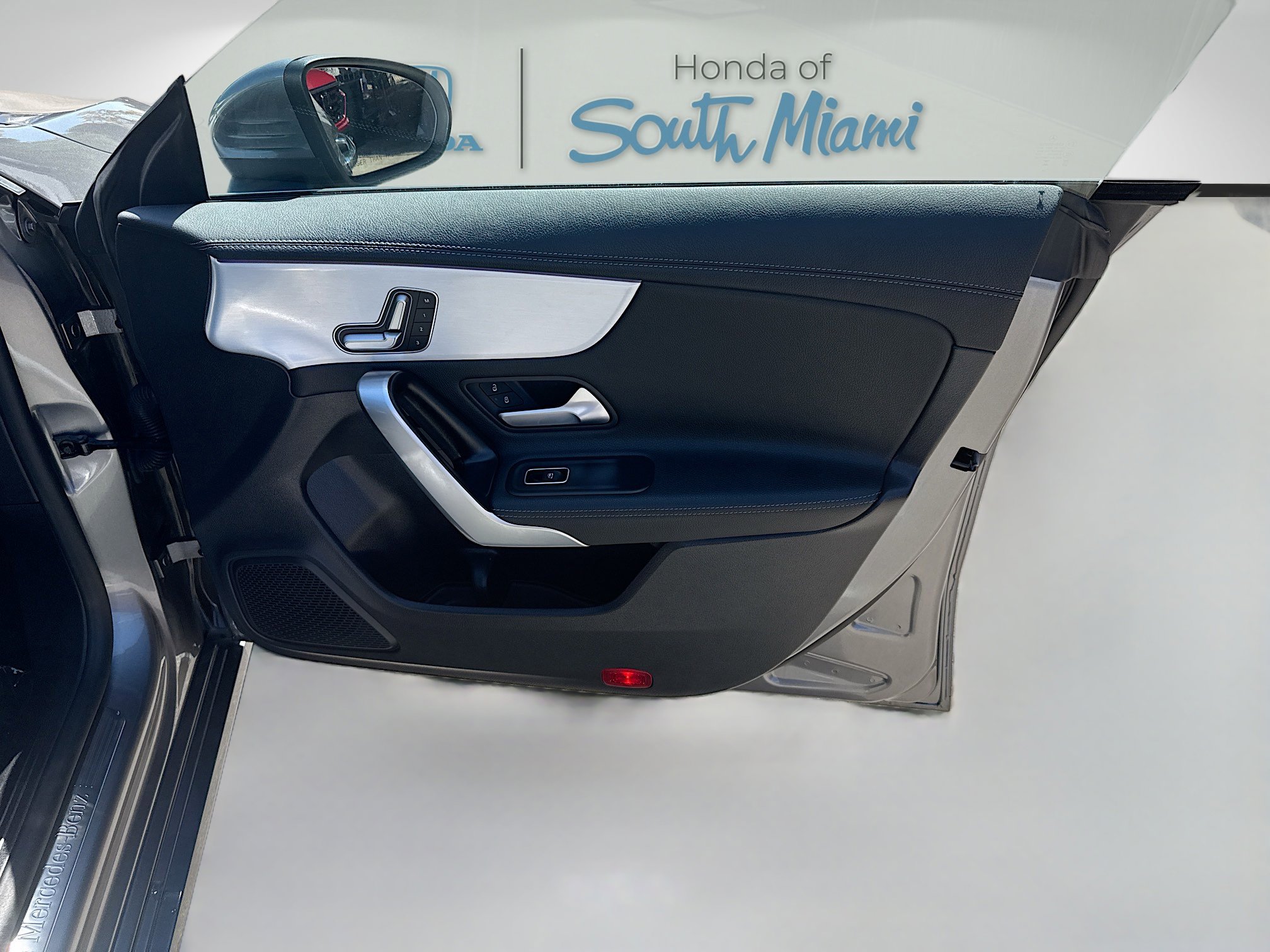 Used 2025 Mercedes-Benz CLA 250 image 33